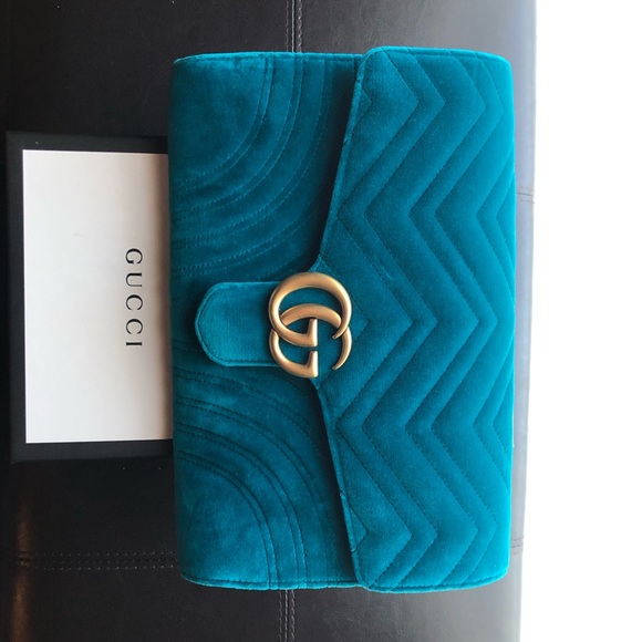 gucci velvet marmont clutch bag